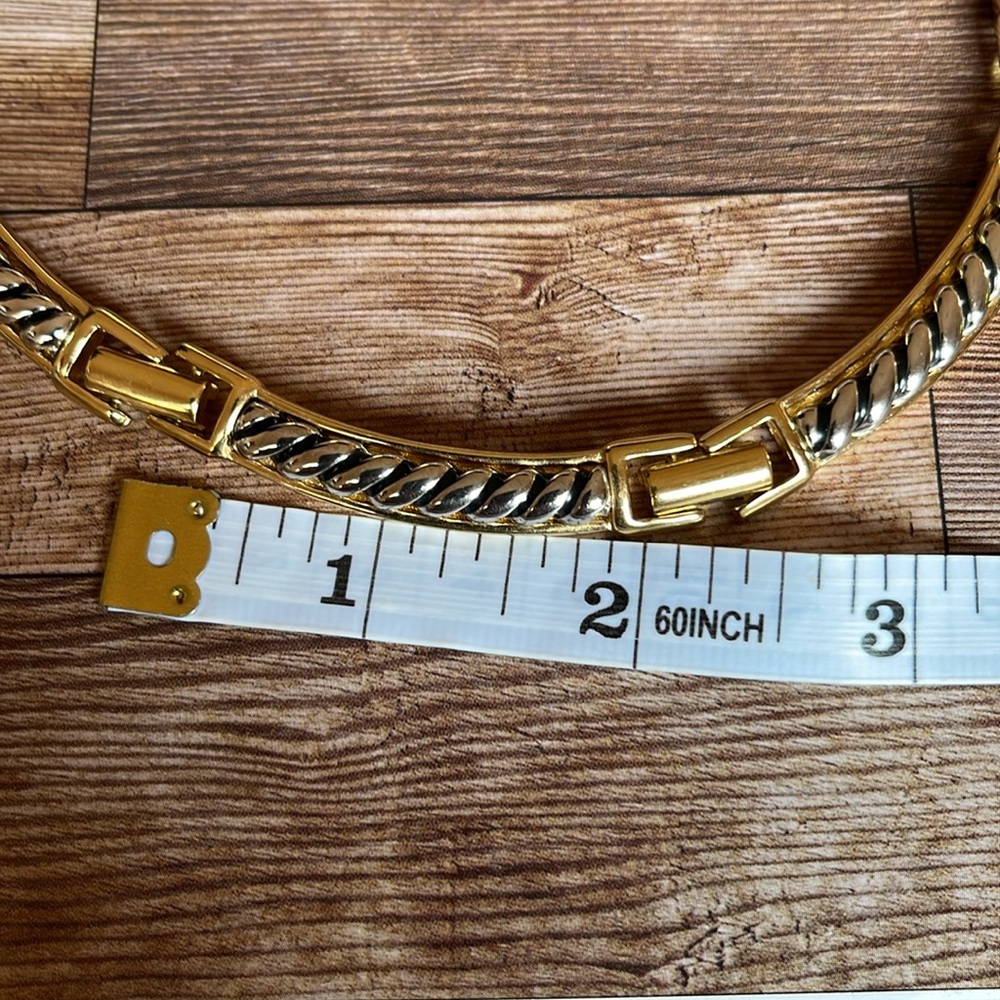 Gold Two-Tone Twisted Cable Chocker Necklace - Unique Edwin Pearl Necklace - Picture 10 of 16
